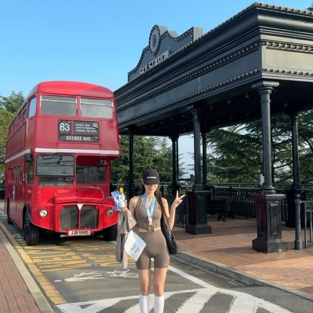 우방타워랜드 꼭대기 걸어 올라가기 .. ㅎ ✌🏼한번도 안 쉬고 걸어올라왔지 새벽부터.. 뿌듯 ㅎㅎ — 사진 2